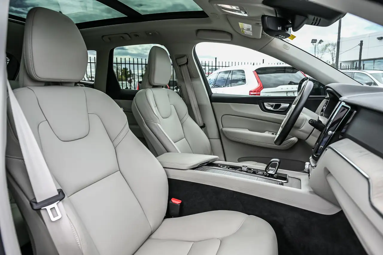 Volvo XC60 снимка Volvo XC60
