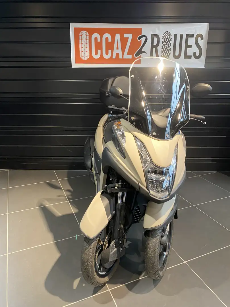 Yamaha TriCity Beige - 2