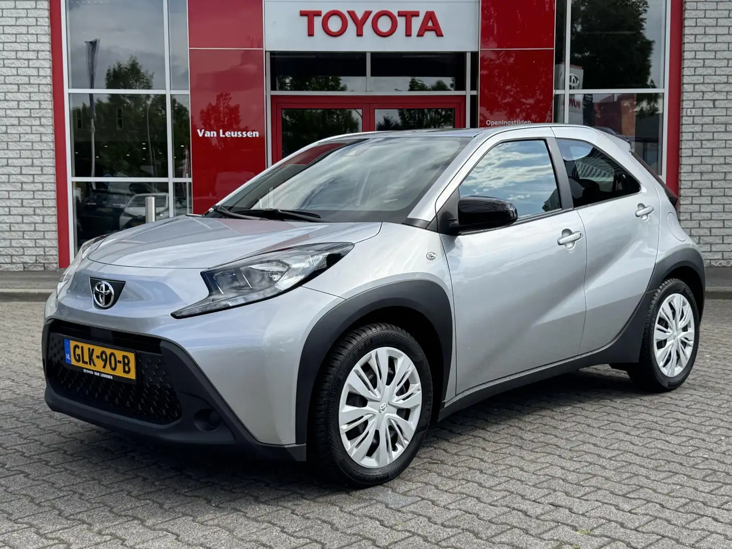 Toyota Aygo X PLAY ALL SEASON AD-CRUISE AIRCO APPLE/ANDROID CAME Grigio - 1