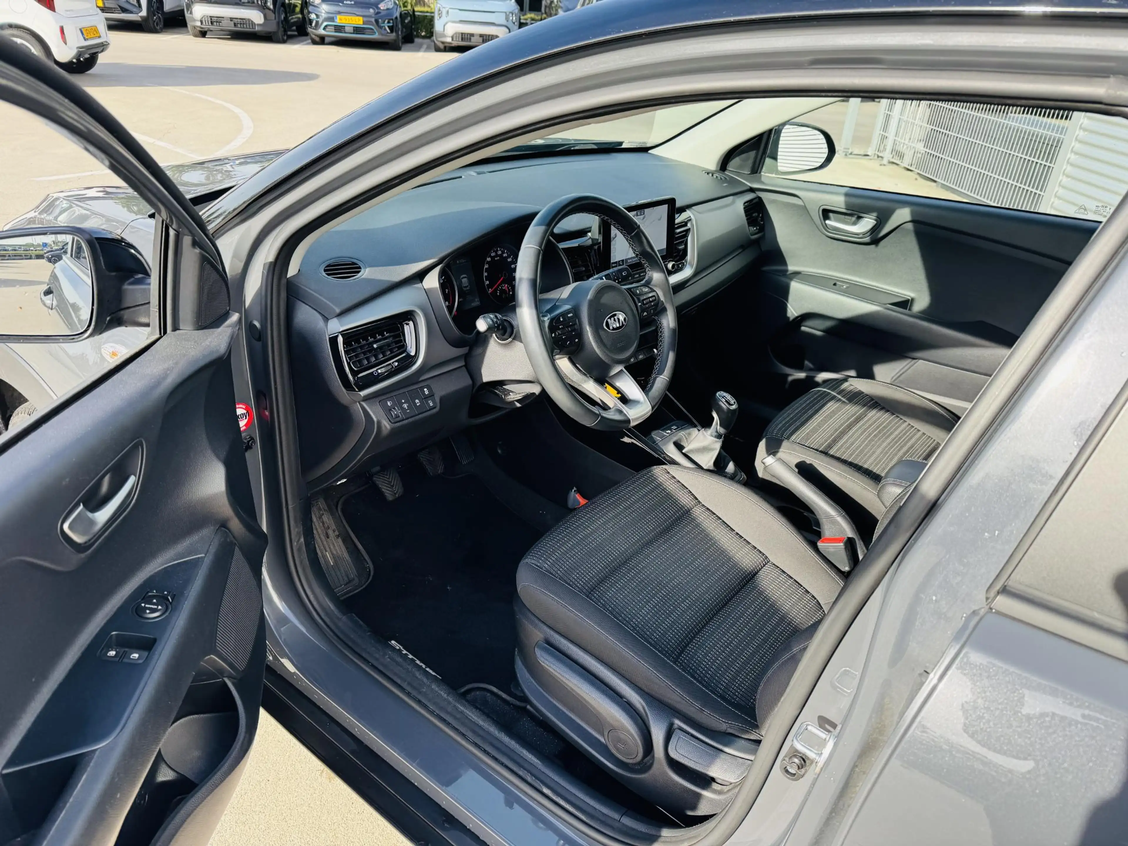 Kia Stonic 1.0 T-GDi MHEV DynamicLine NW geleverd & onderhoud — photo 3