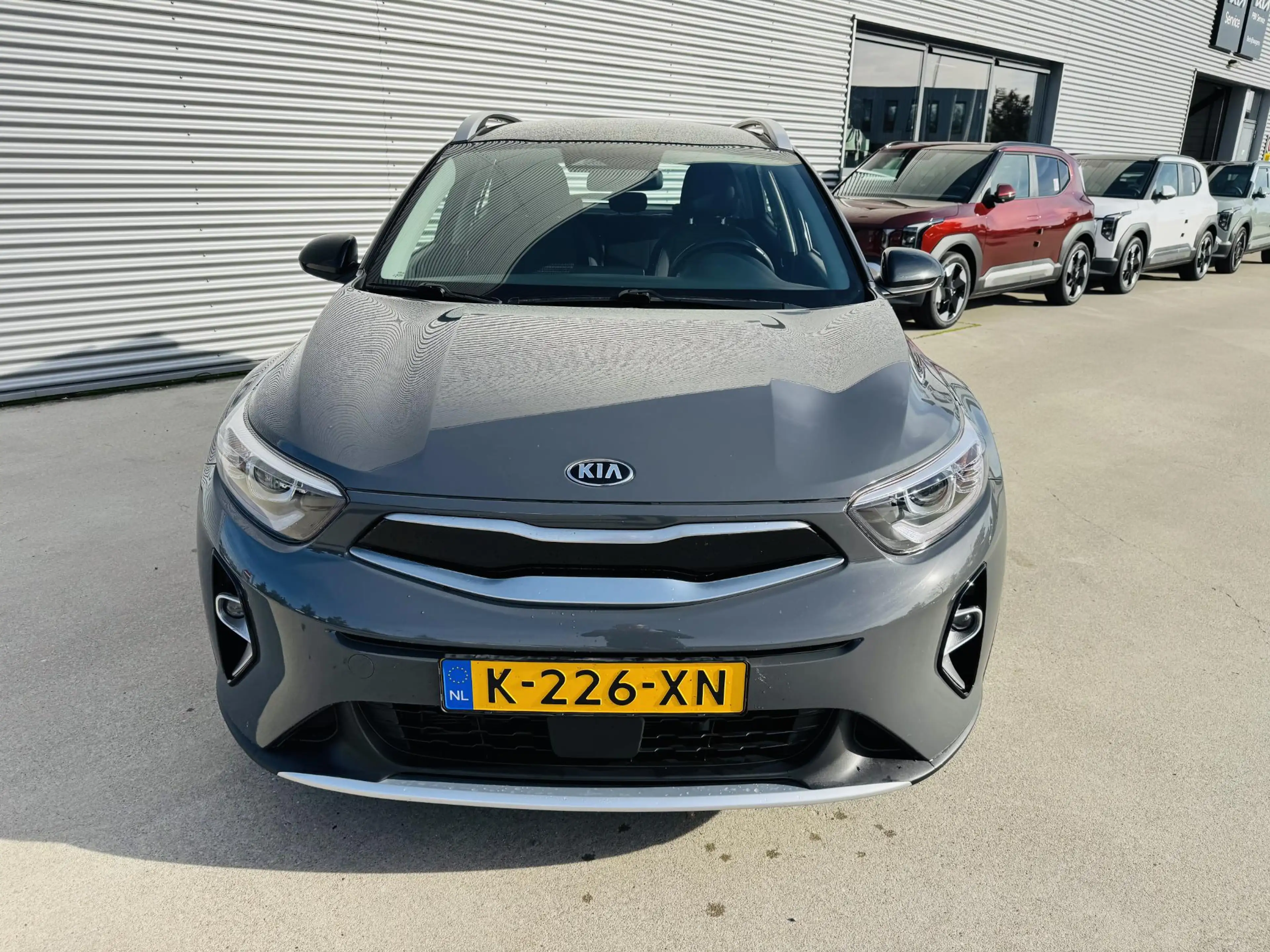 Kia Stonic 1.0 T-GDi MHEV DynamicLine NW geleverd & onderhoud — photo 8