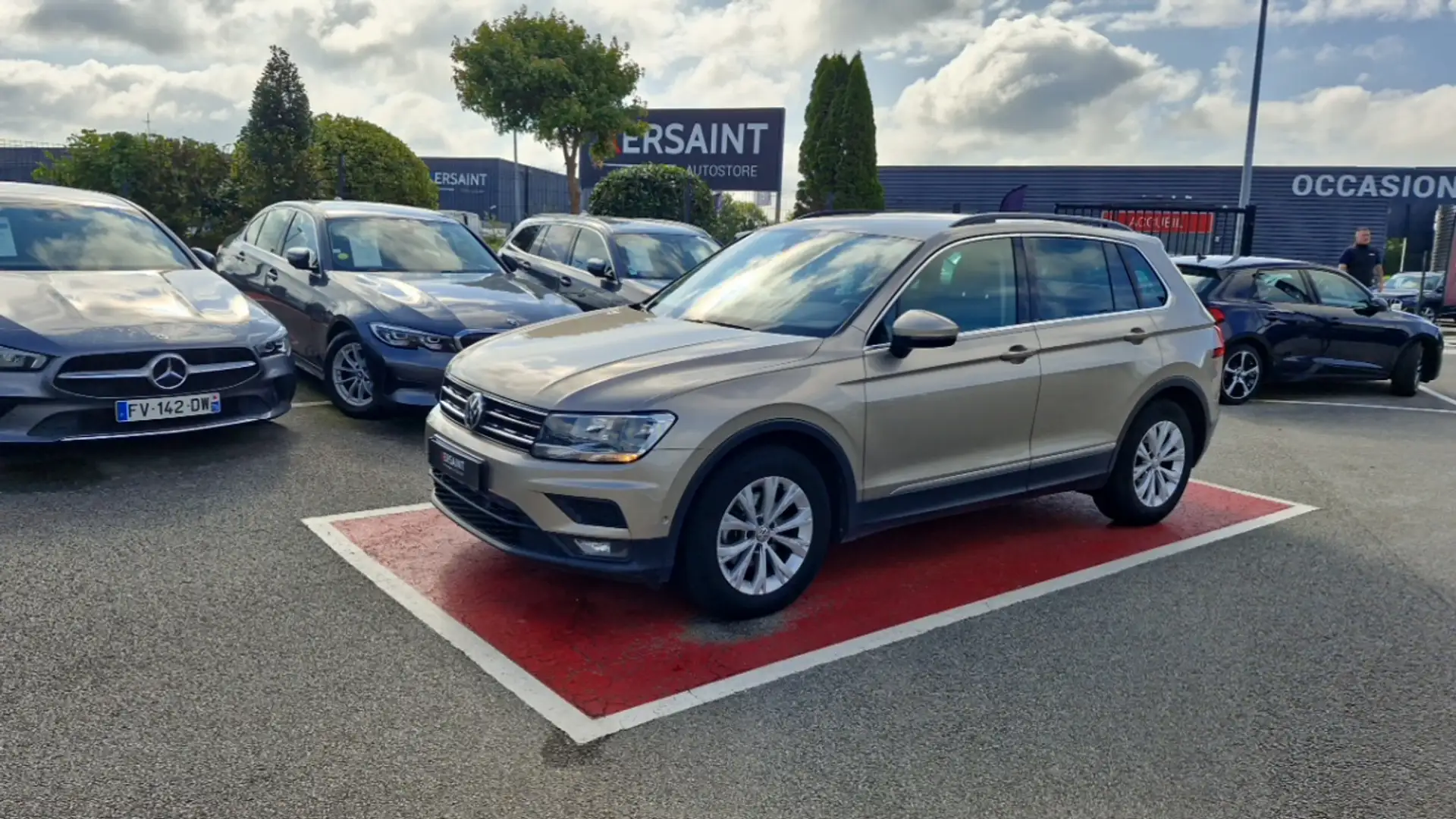 Volkswagen Tiguan BUSINESS 2.0 tdi 150 dsg7 confortline Beige - 1