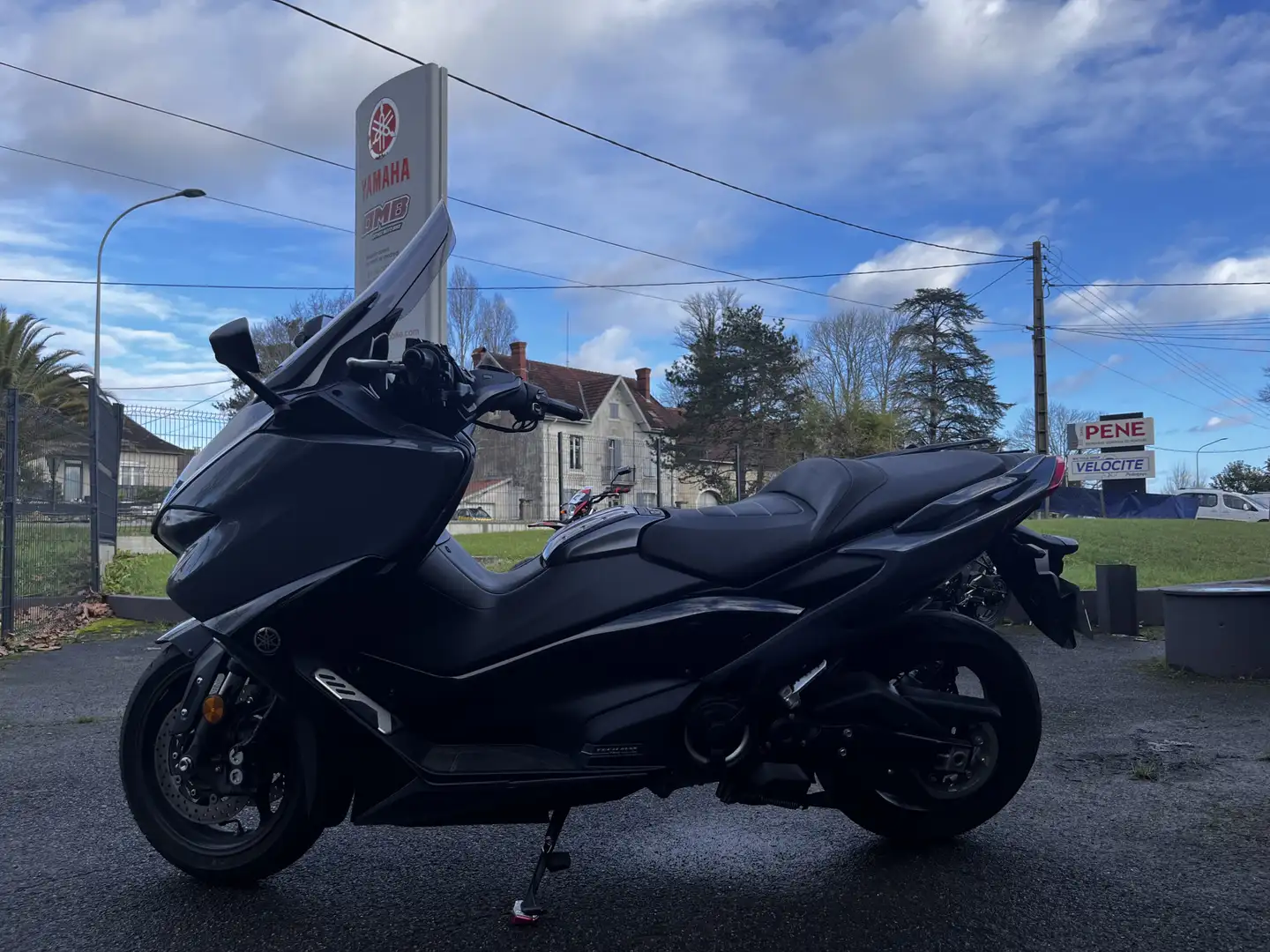 Yamaha TMAX 560 Gris - 2
