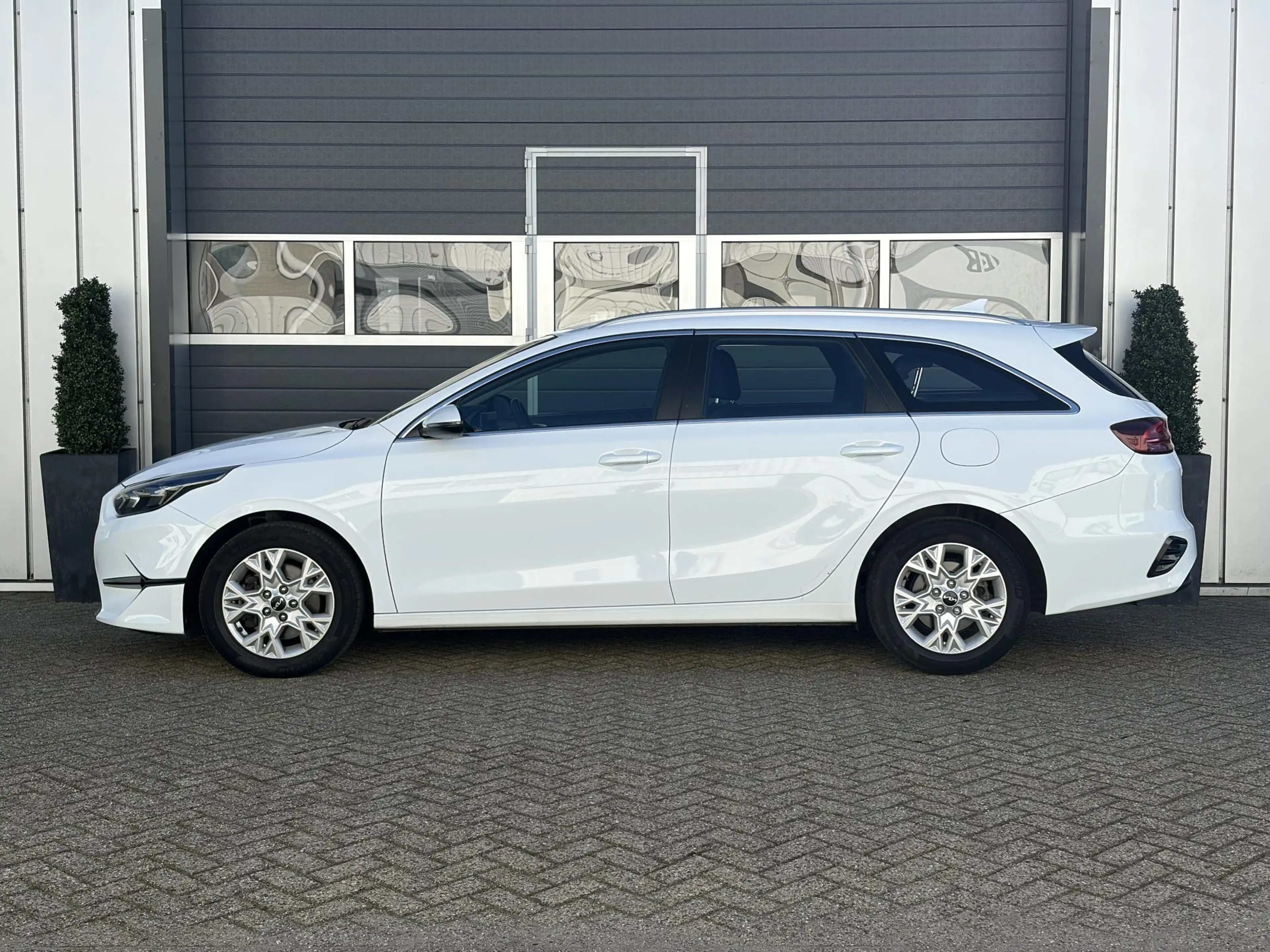 Kia Ceed SW / cee'd SW Sportswagon 1.5 T-GDi MHEV DynamicLine | LED | Cam — photo 5