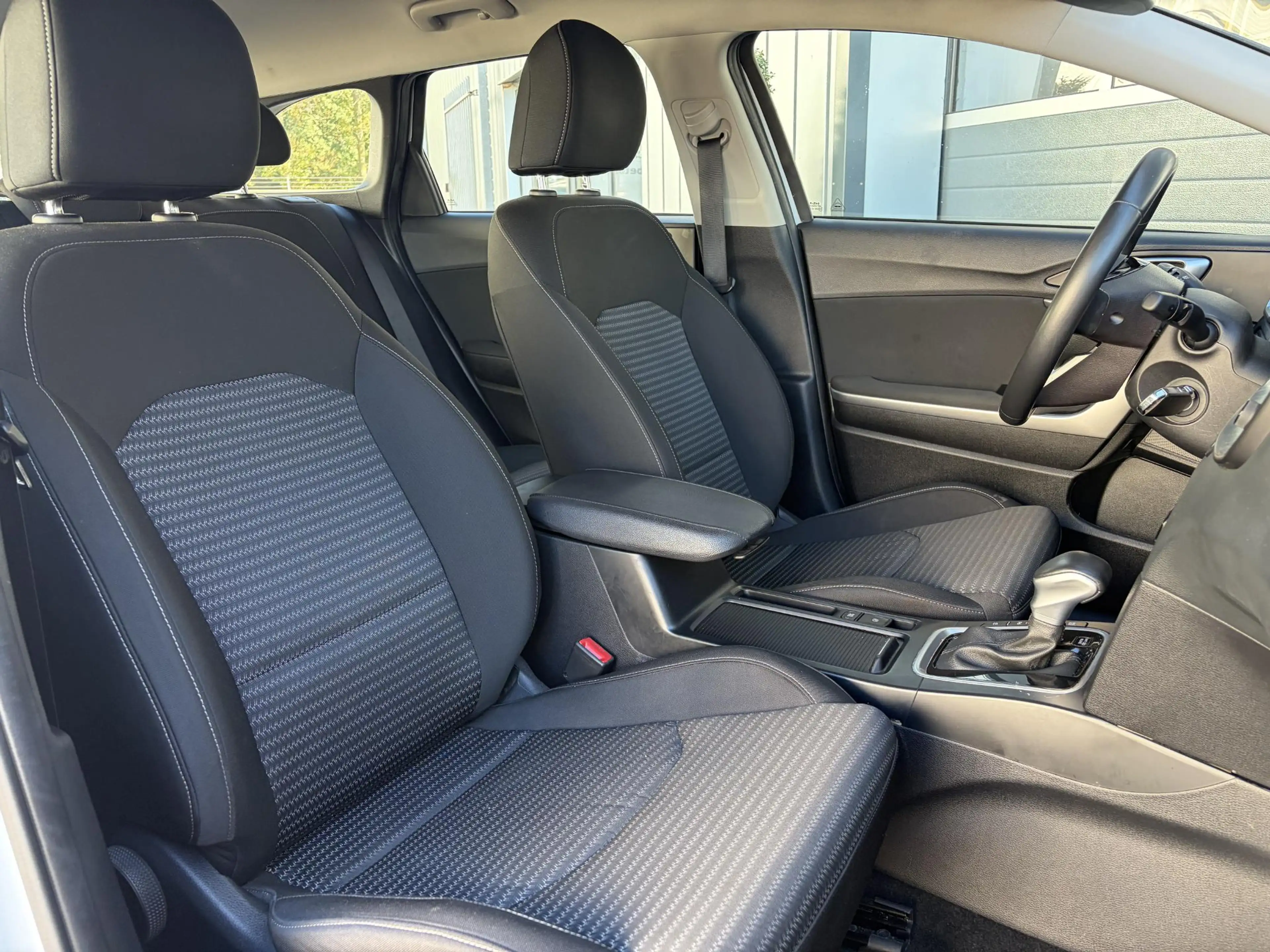 Kia Ceed SW / cee'd SW Sportswagon 1.5 T-GDi MHEV DynamicLine | LED | Cam — photo 15