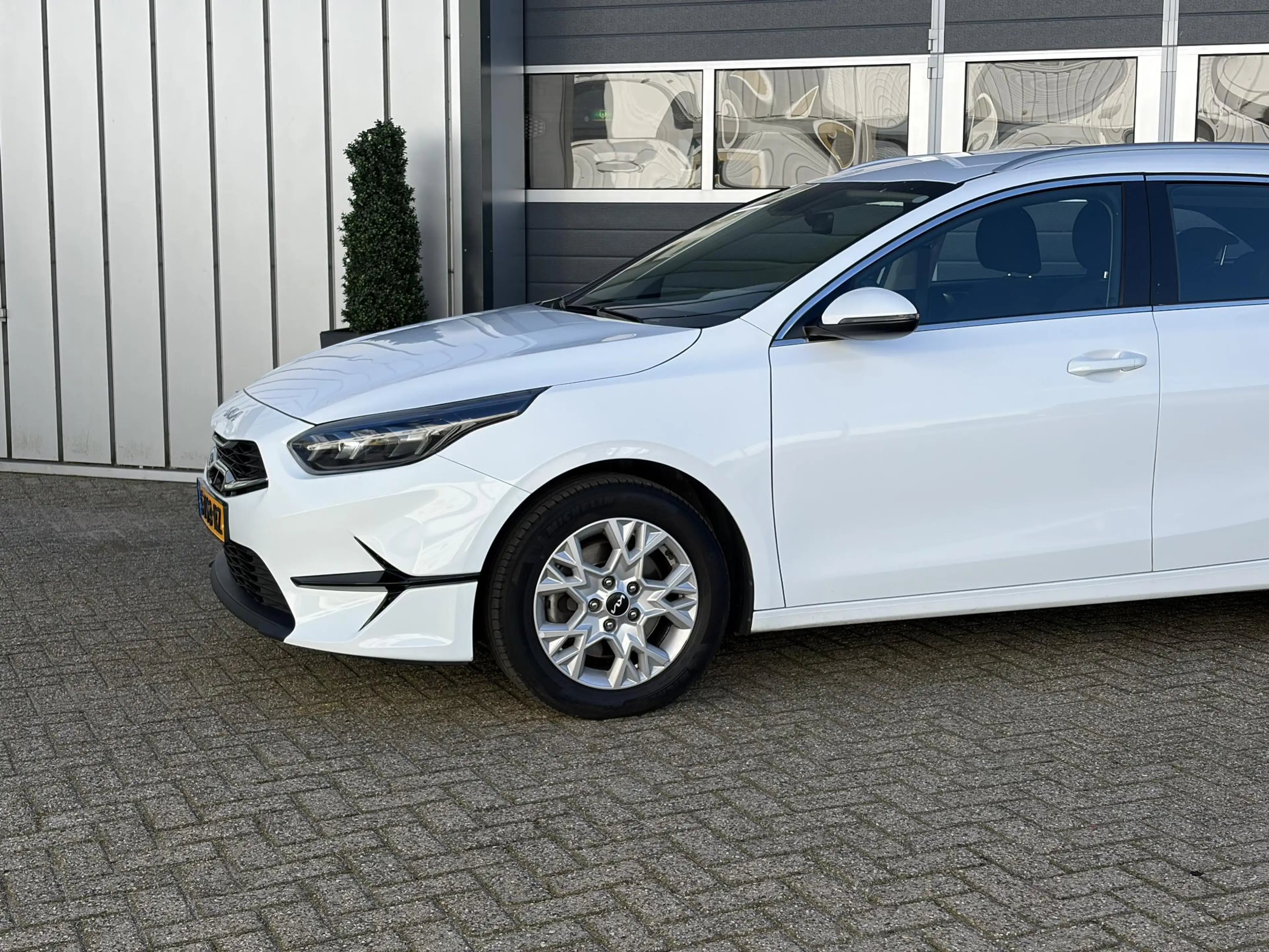 Kia Ceed SW / cee'd SW Sportswagon 1.5 T-GDi MHEV DynamicLine | LED | Cam — photo 3