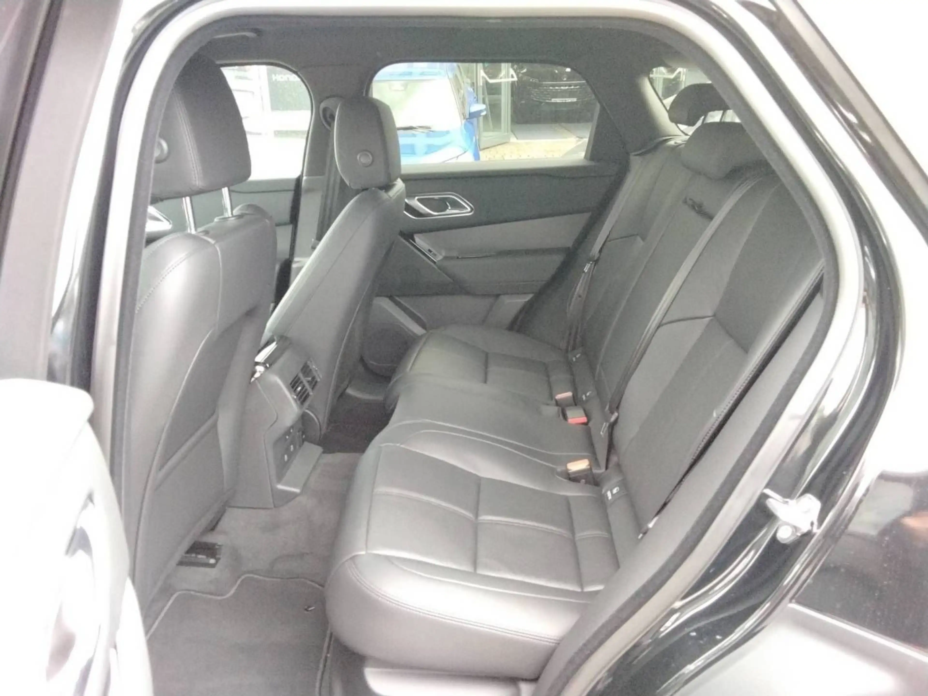 Land Rover Range Rover Velar D300 Dynamic SE — photo 5