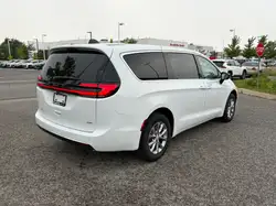 Chrysler Pacifica 2027