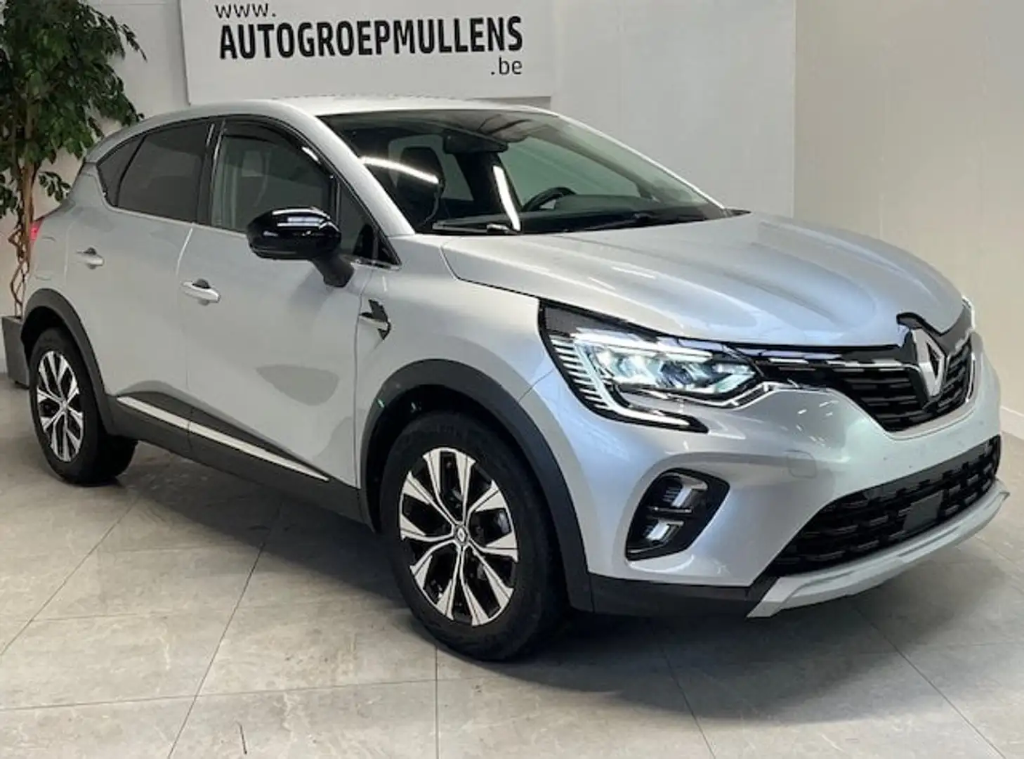 Renault Captur hybrid TCe Techno EDC 160 - 2
