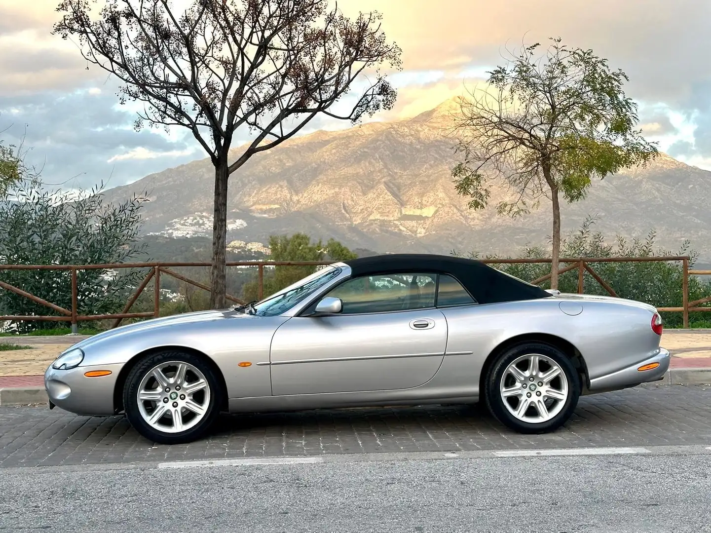 Jaguar XK8 XK8 Convertible 4.0 Aut. - 1