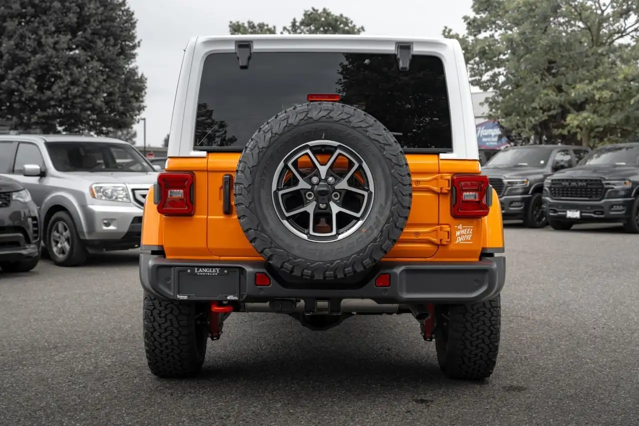 Jeep Wrangler photo Jeep Wrangler