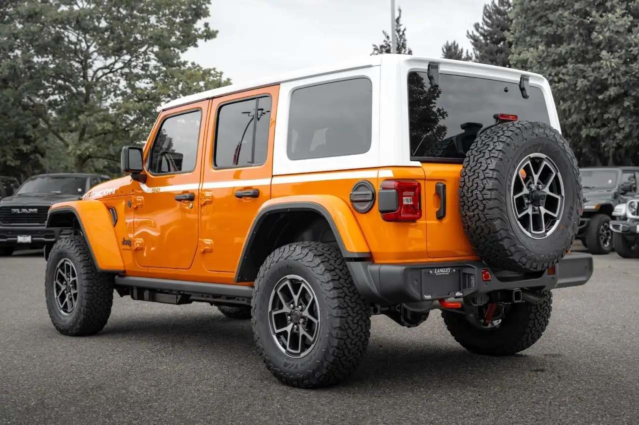 Jeep Wrangler photo Jeep Wrangler