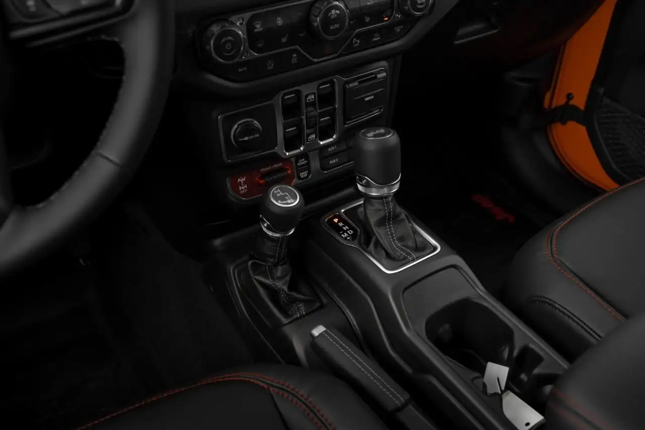Jeep Wrangler photo Jeep Wrangler