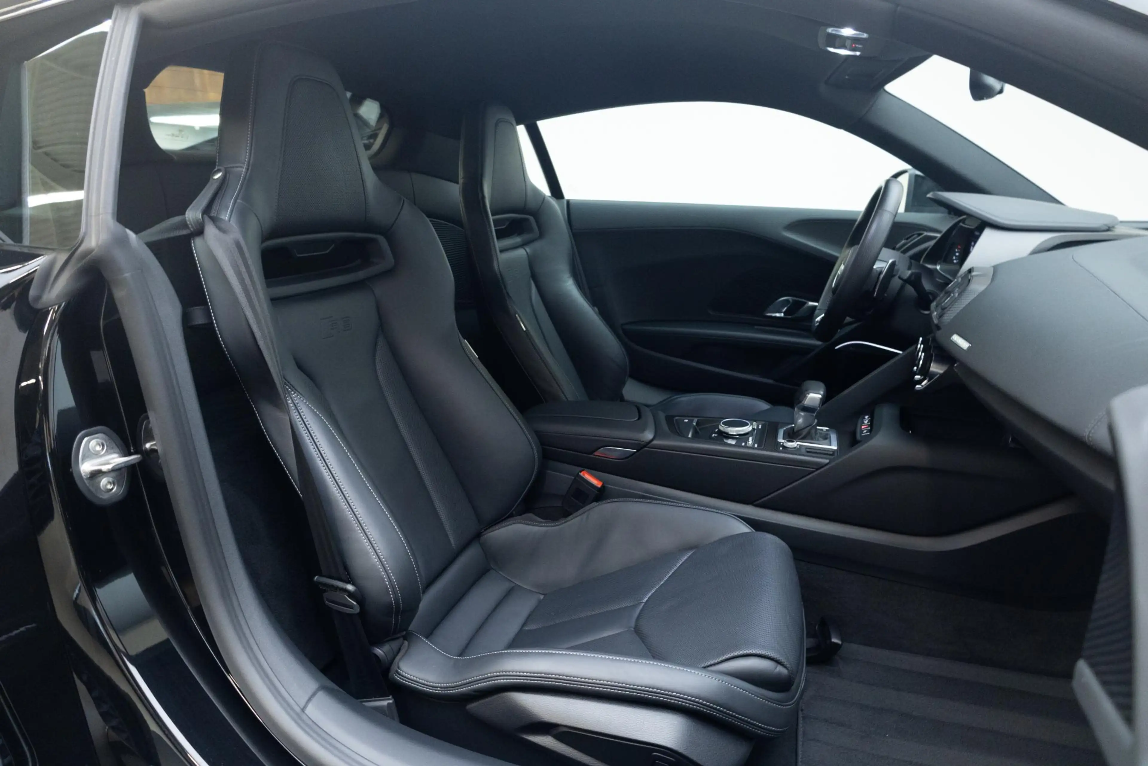 Audi R8 5.2 FSI quattro Plus | Keramische remmen | Mat Car — photo 13