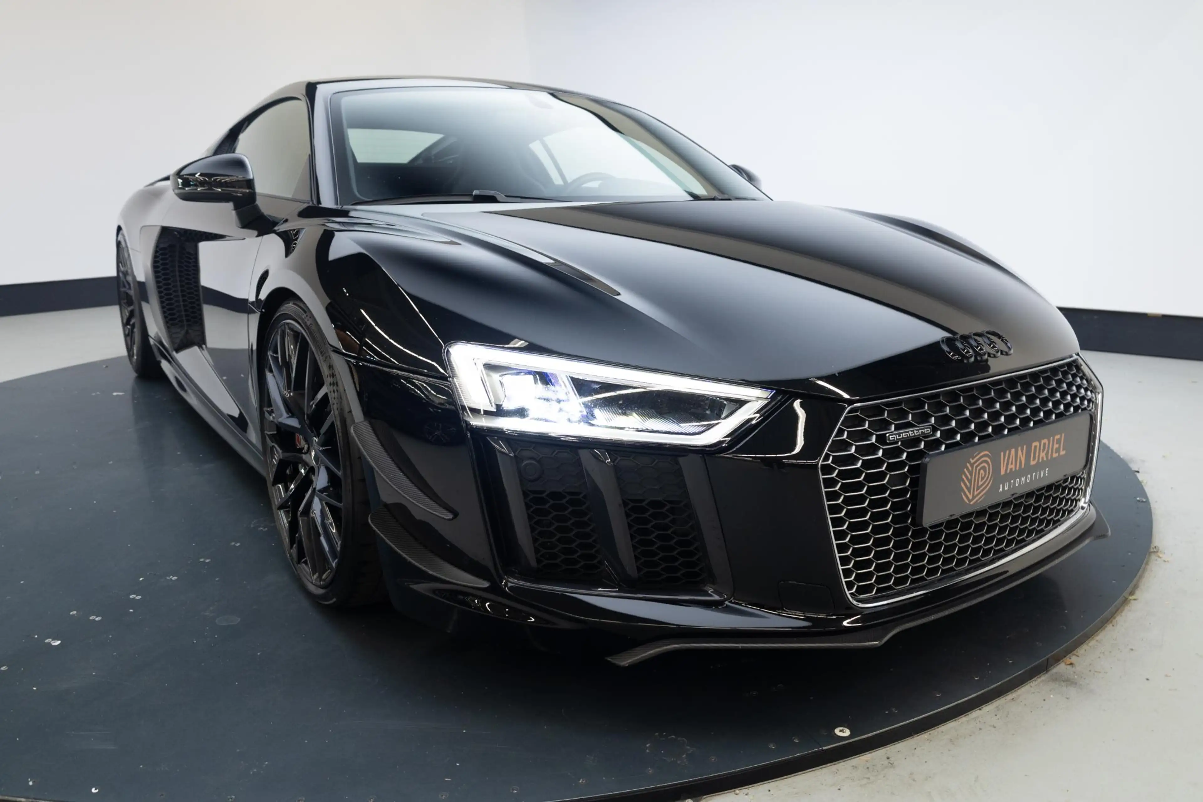 Audi R8 5.2 FSI quattro Plus | Keramische remmen | Mat Car — photo 3