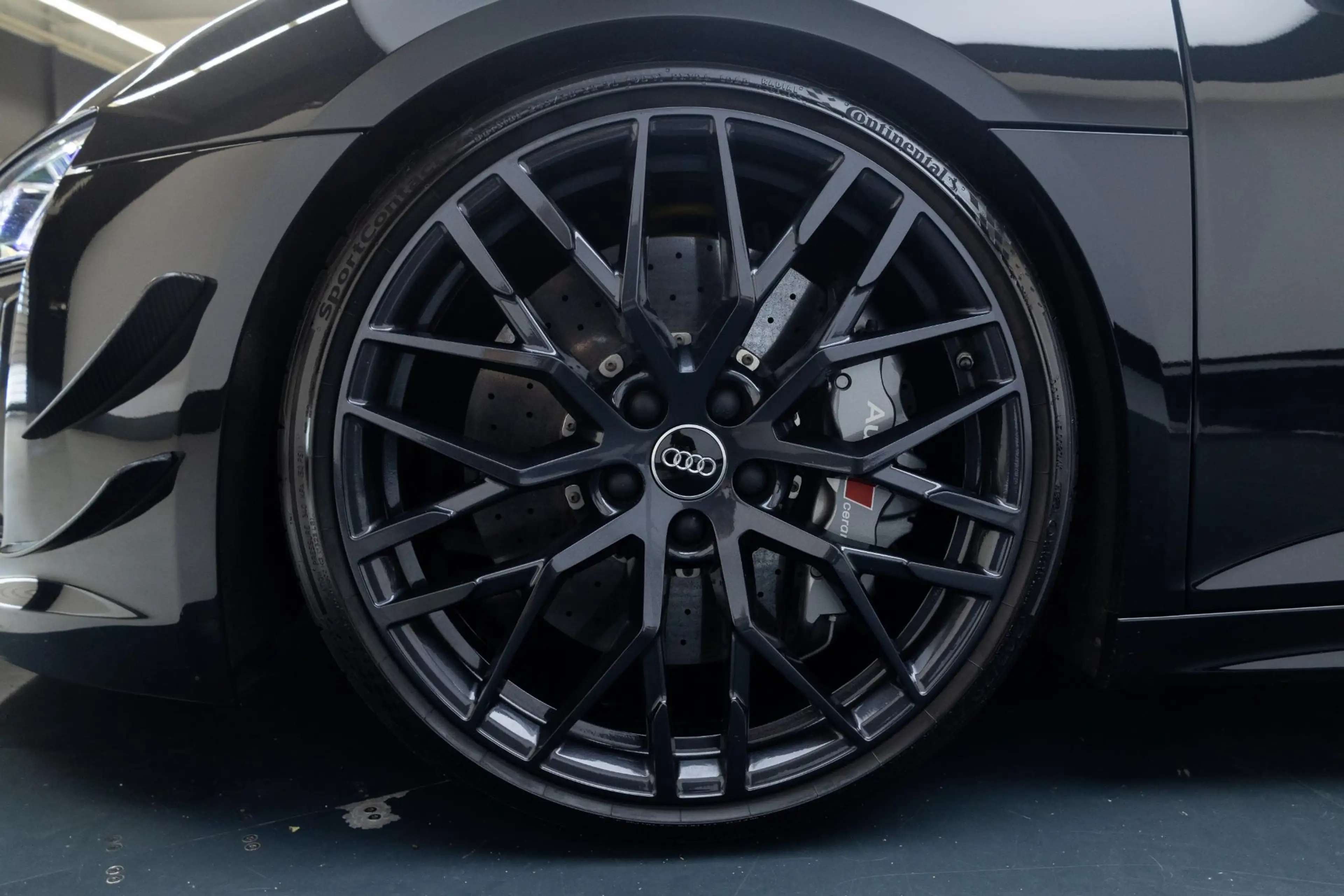 Audi R8 5.2 FSI quattro Plus | Keramische remmen | Mat Car — photo 35
