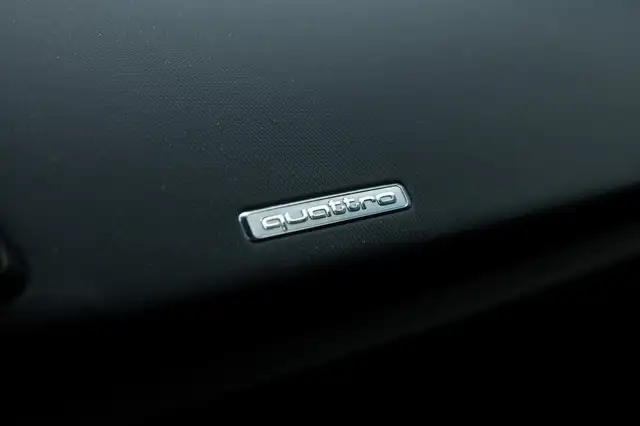 Audi R8 view 27