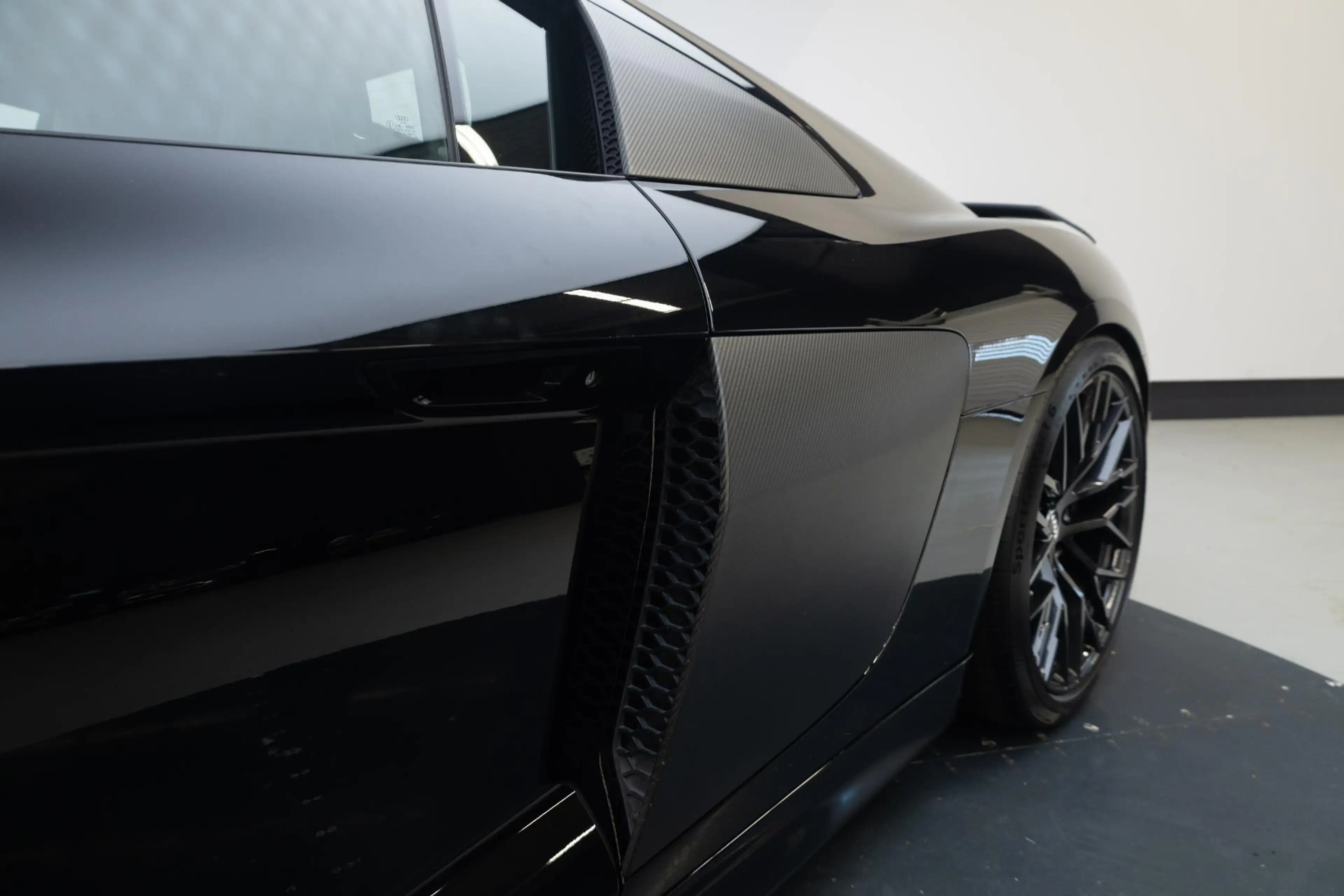 Audi R8 5.2 FSI quattro Plus | Keramische remmen | Mat Car — photo 5