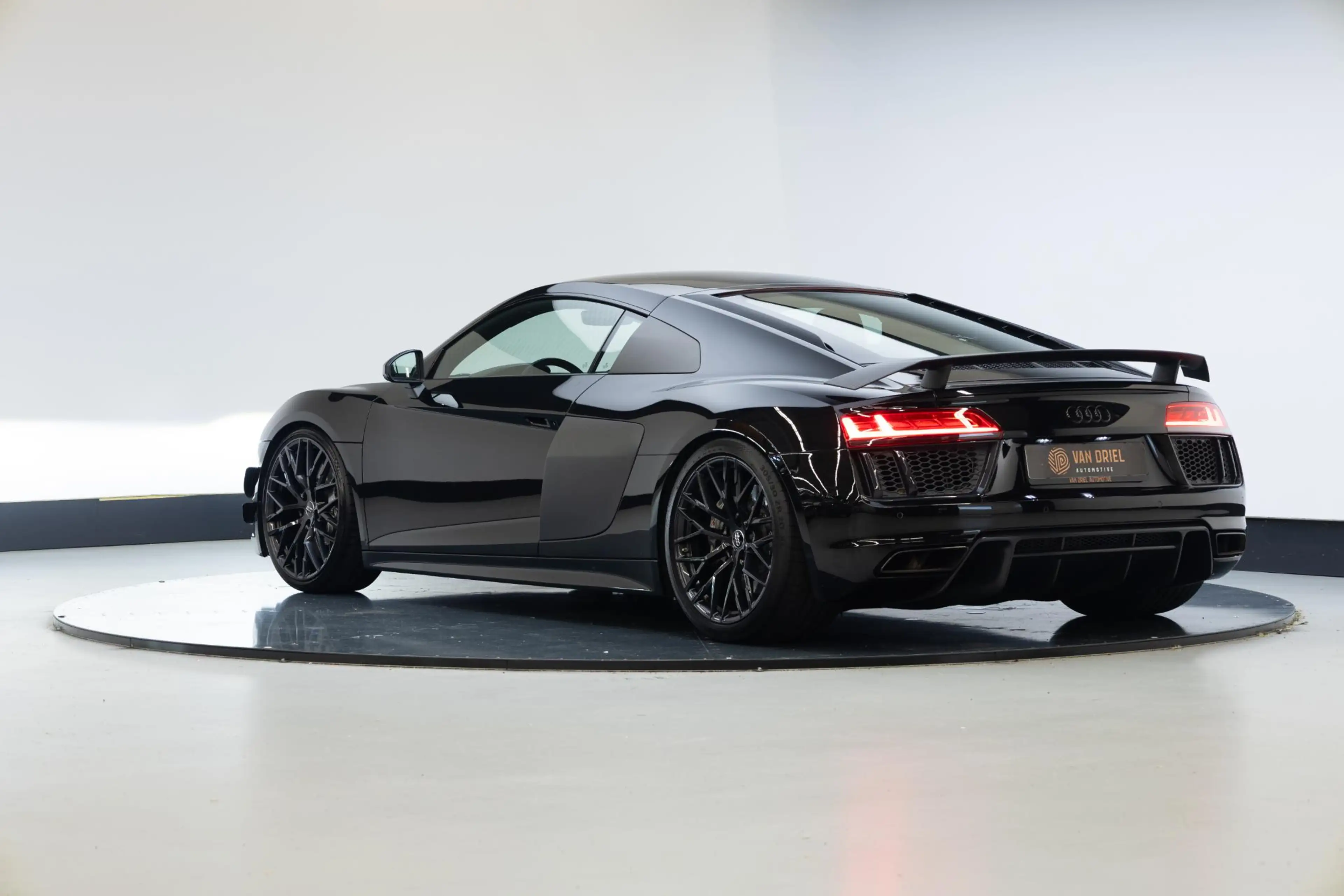 Audi R8 5.2 FSI quattro Plus | Keramische remmen | Mat Car — photo 2