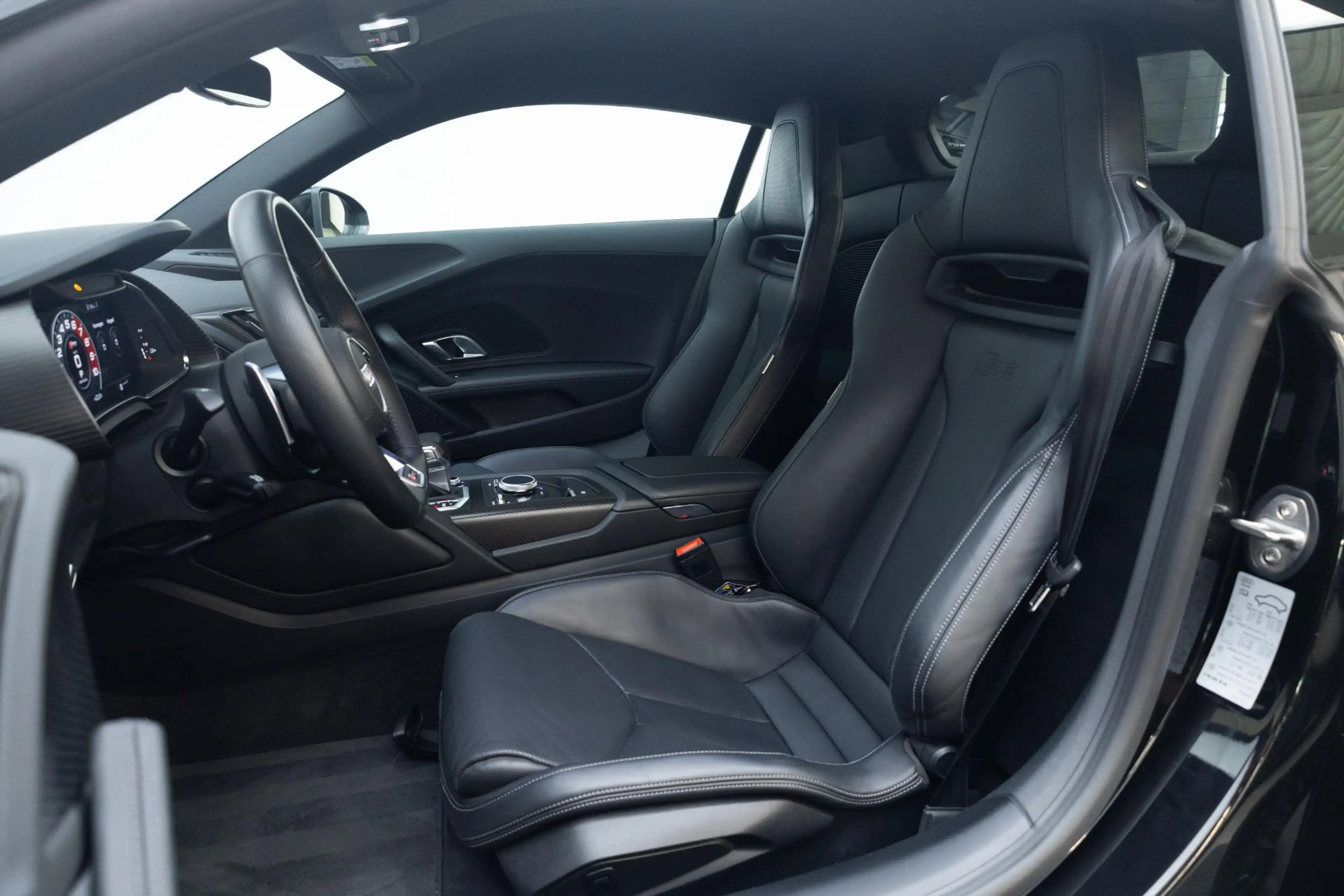 Audi R8 5.2 FSI quattro Plus | Keramische remmen | Mat Car — photo 11