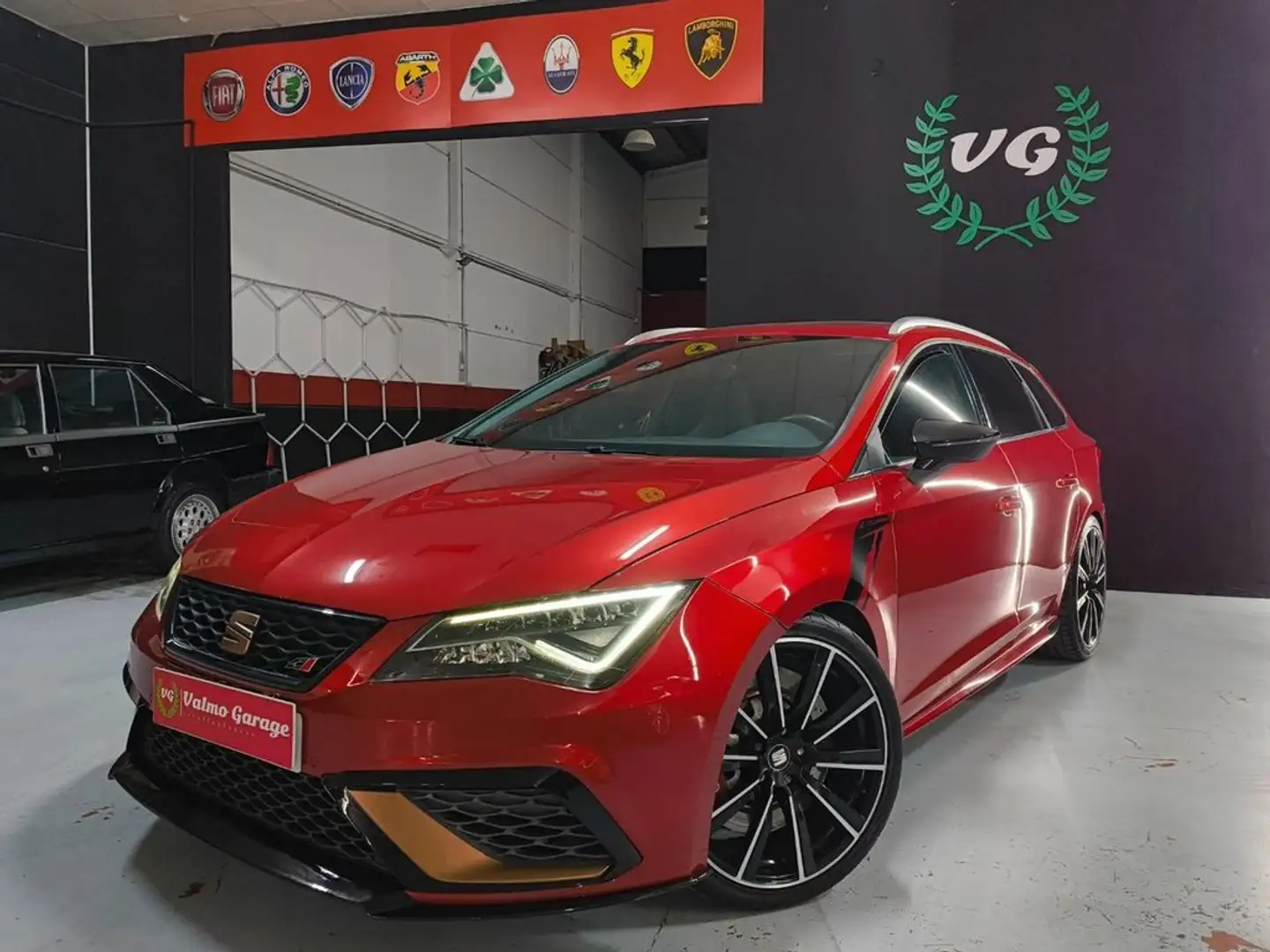 SEAT Leon ST 2.0 TSI 221kW 300CV StSp CUPRA Rouge - 2