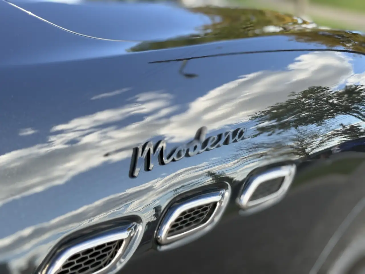Maserati Levante снимка Maserati Levante