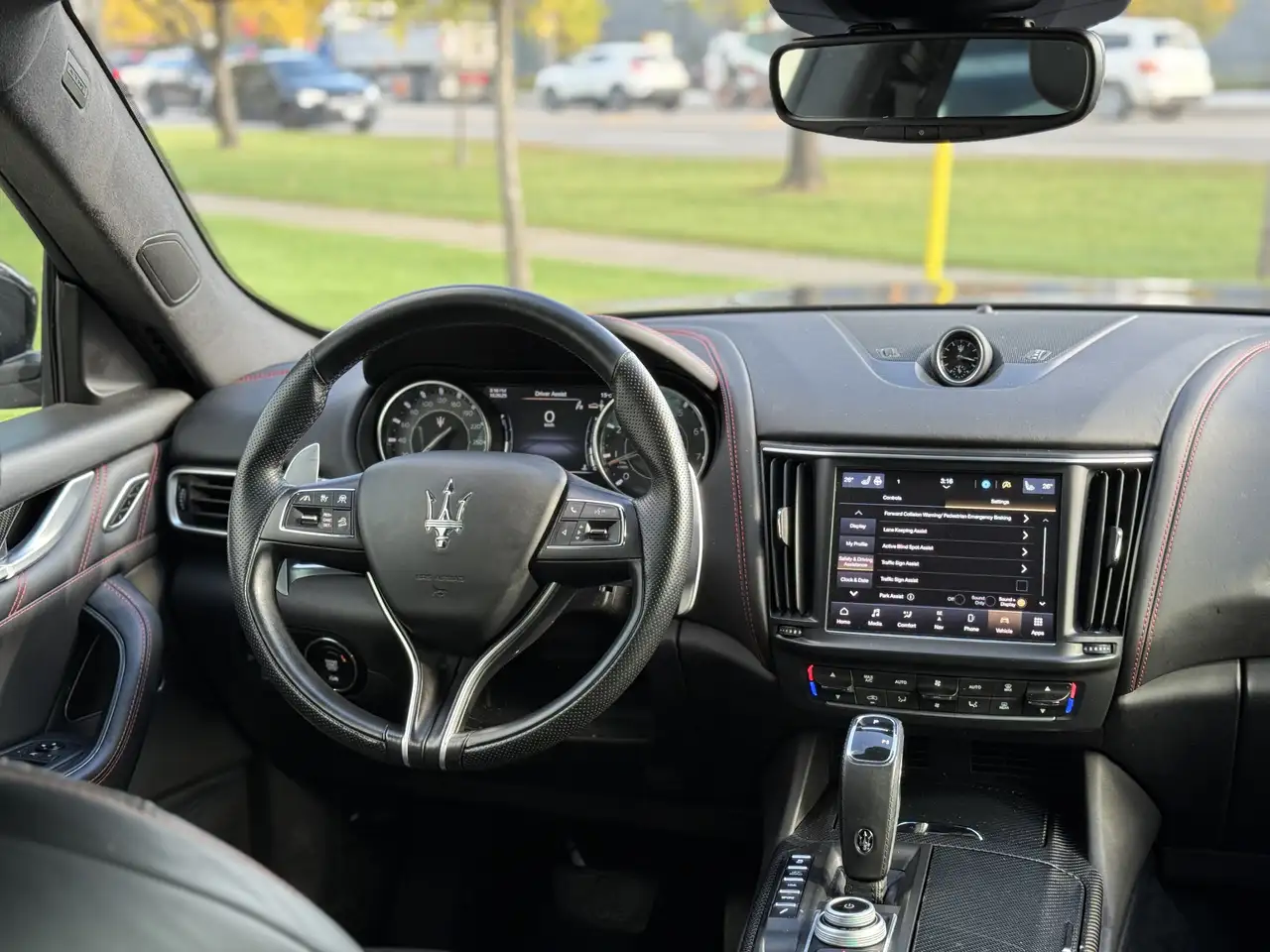 Maserati Levante снимка Maserati Levante