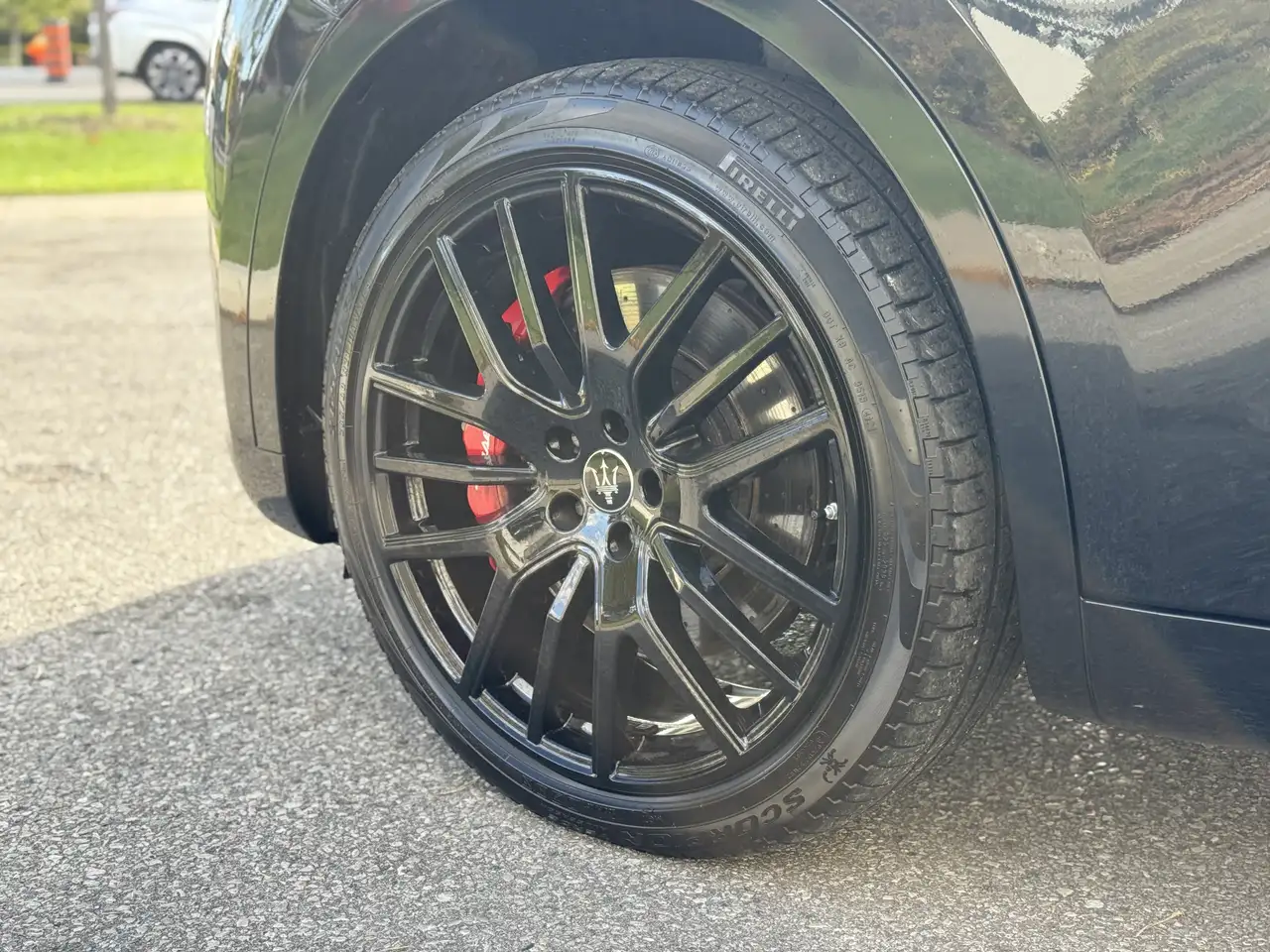 Maserati Levante снимка Maserati Levante