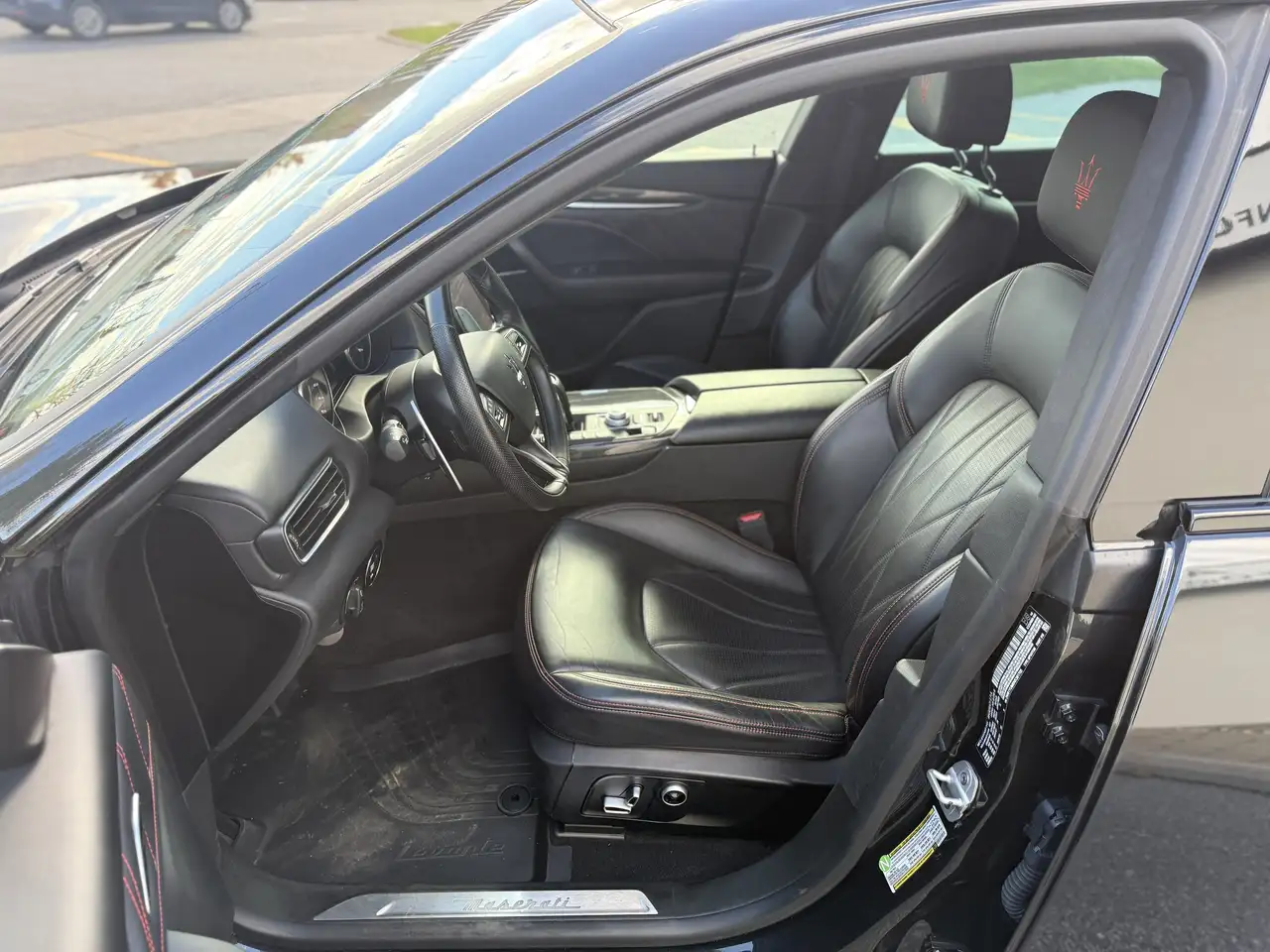 Maserati Levante снимка Maserati Levante