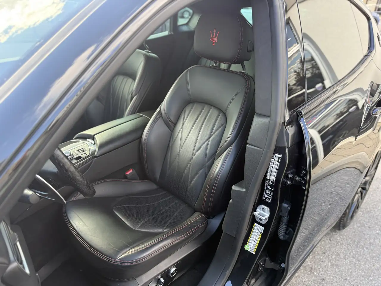 Maserati Levante снимка Maserati Levante
