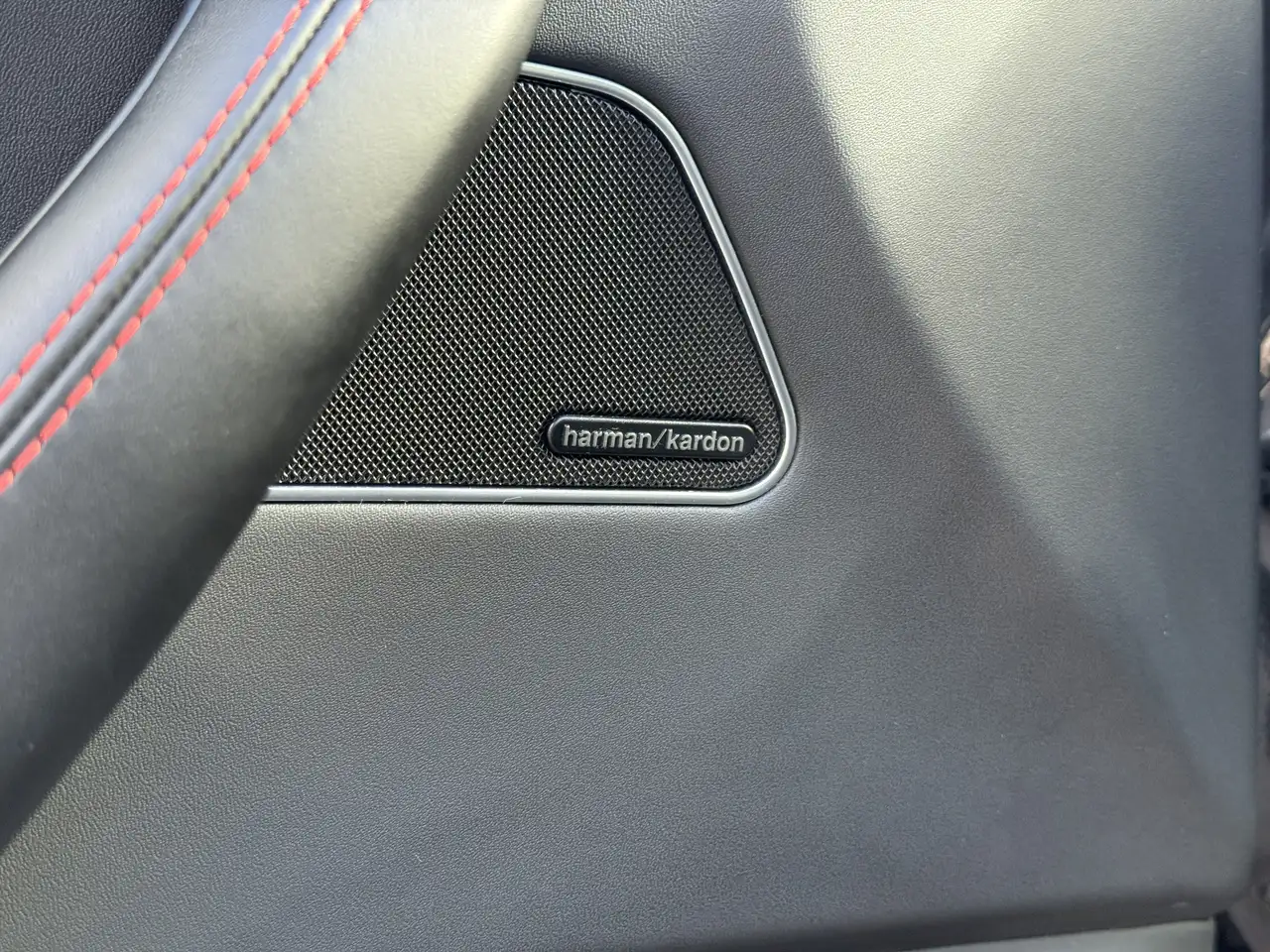 Maserati Levante снимка Maserati Levante