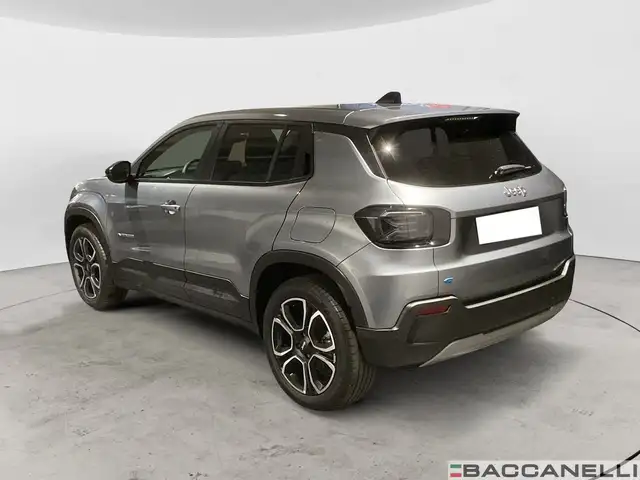 Jeep Avenger view 2