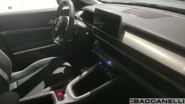 Jeep Avenger view 8