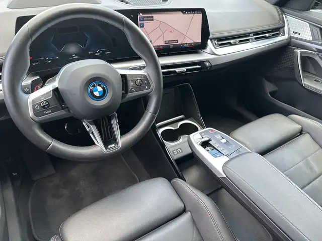 BMW Ix1 view 12