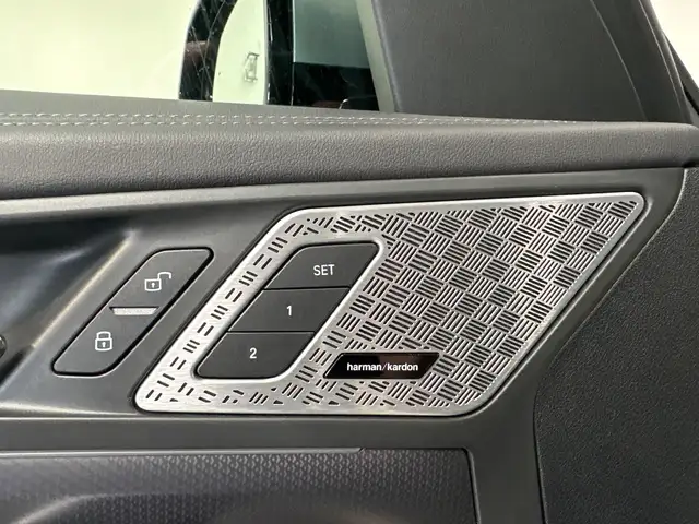 BMW Ix1 view 10