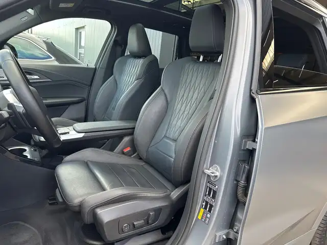 BMW Ix1 view 13