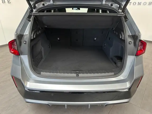 BMW Ix1 view 8