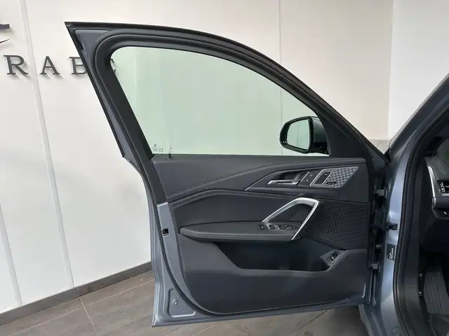 BMW Ix1 view 6