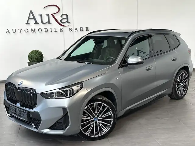 BMW Ix1 view 2