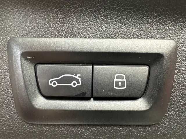 BMW Ix1 view 9