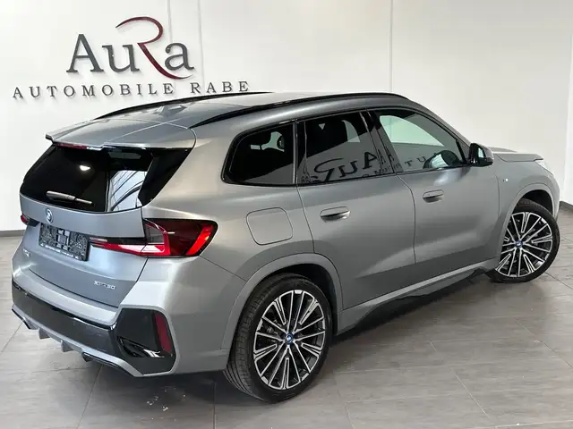 BMW Ix1 view 5