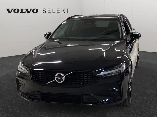 Volvo V60 B4 Plus Dark / Essence
