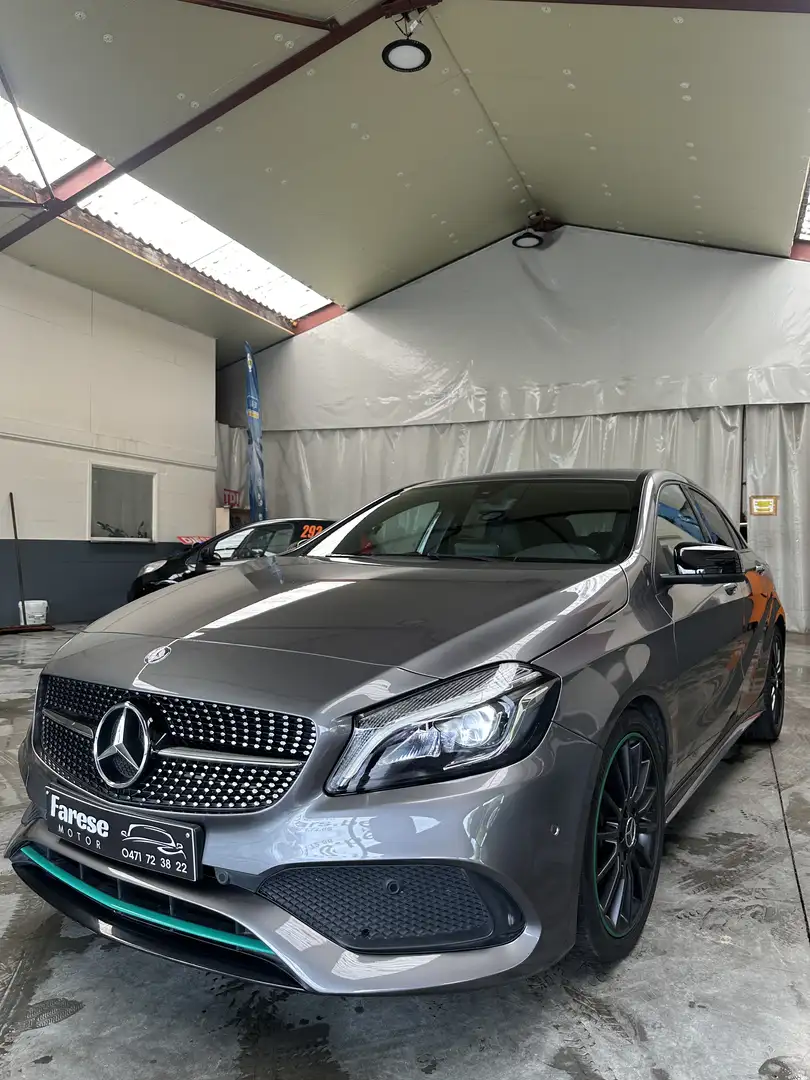 Mercedes-Benz A 200 eddtion petronas Gris - 1