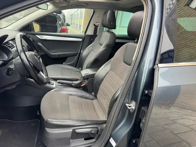 Skoda Octavia view 12