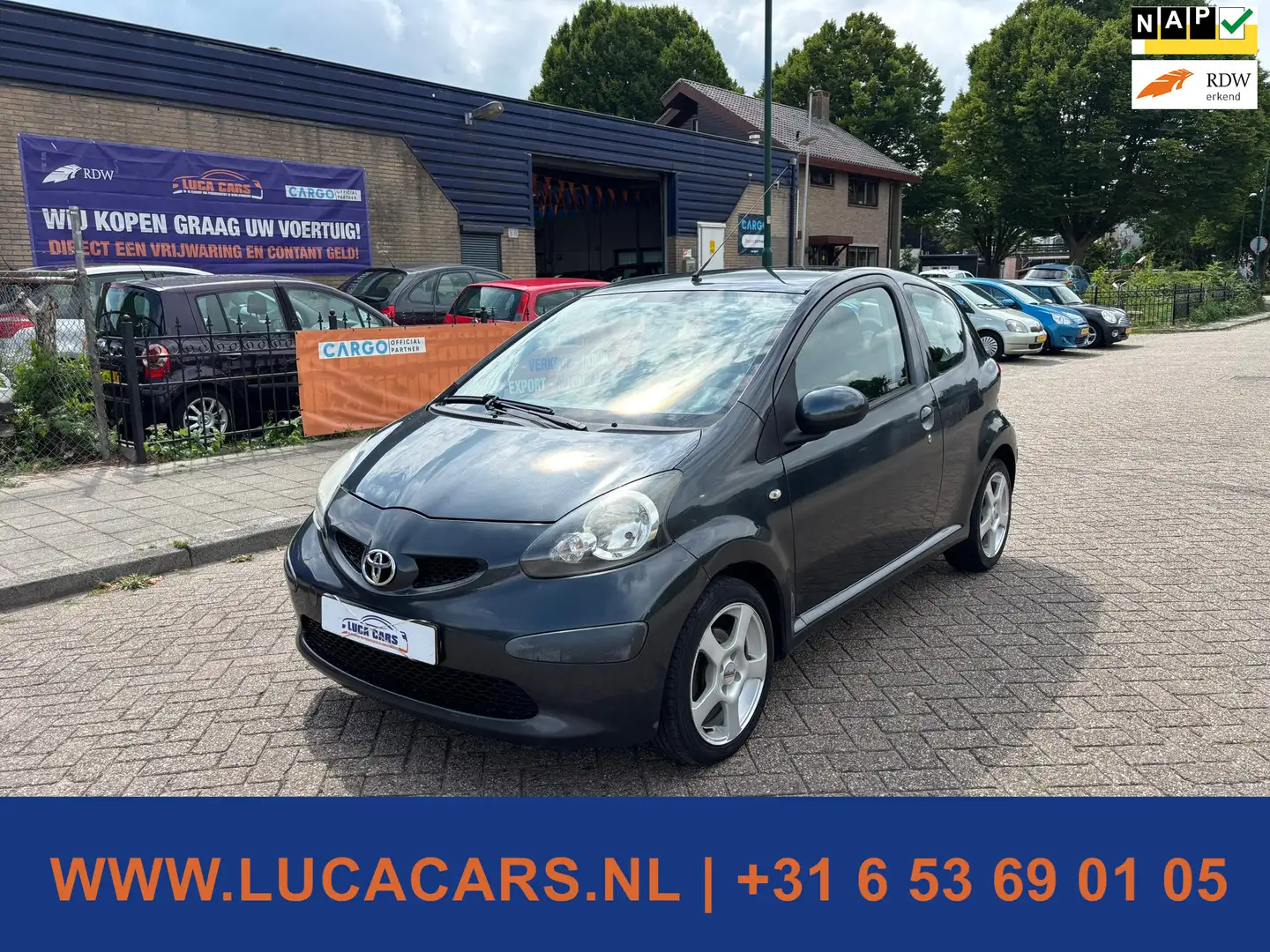 Toyota Aygo 1.0-12V AIRCO + NIEUWE APK! Grijs - 1
