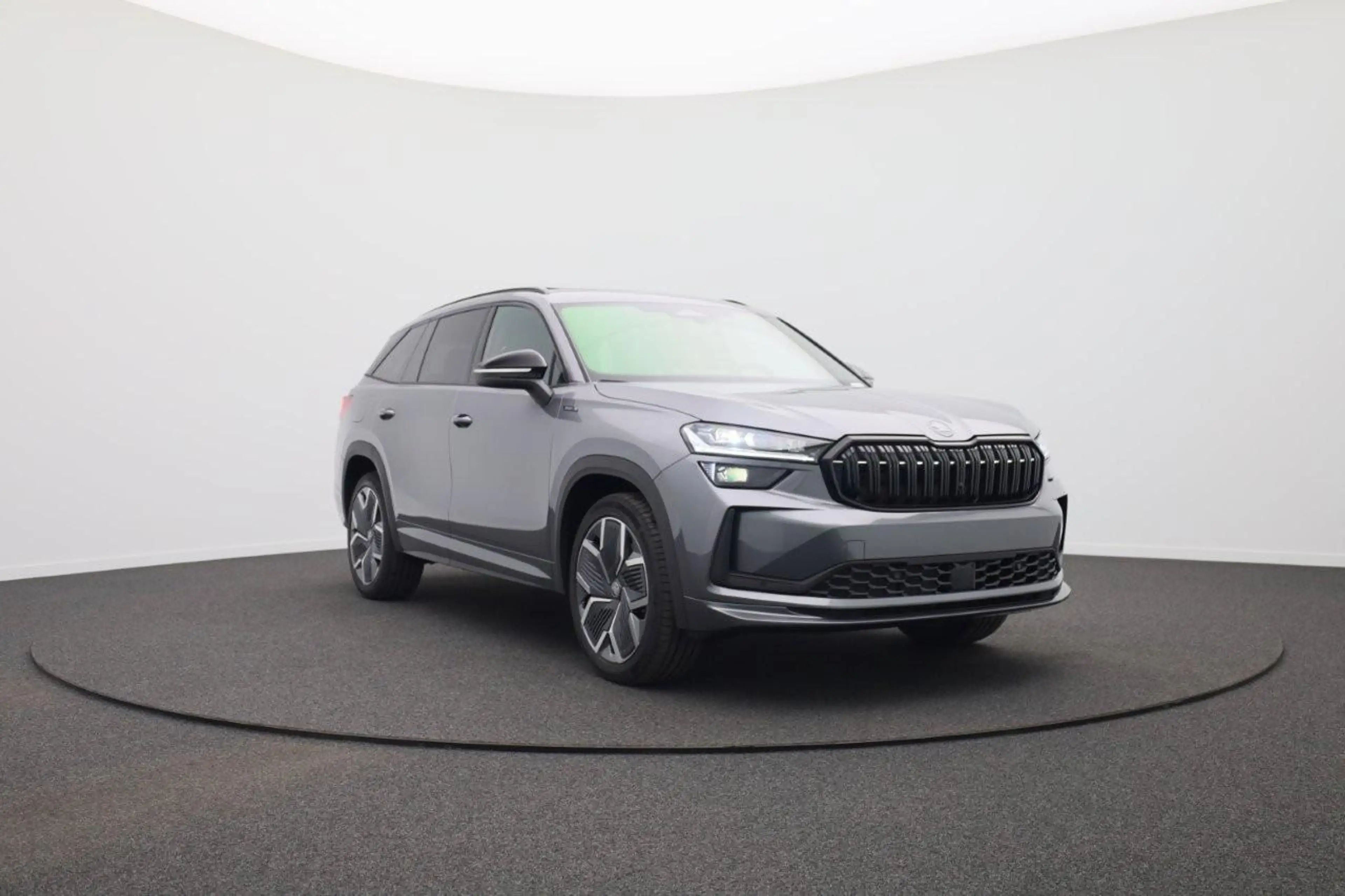 Skoda Kodiaq Sportline 1.5 TSI 204PS PHEV DSG Sitzheizung v+... — photo 7