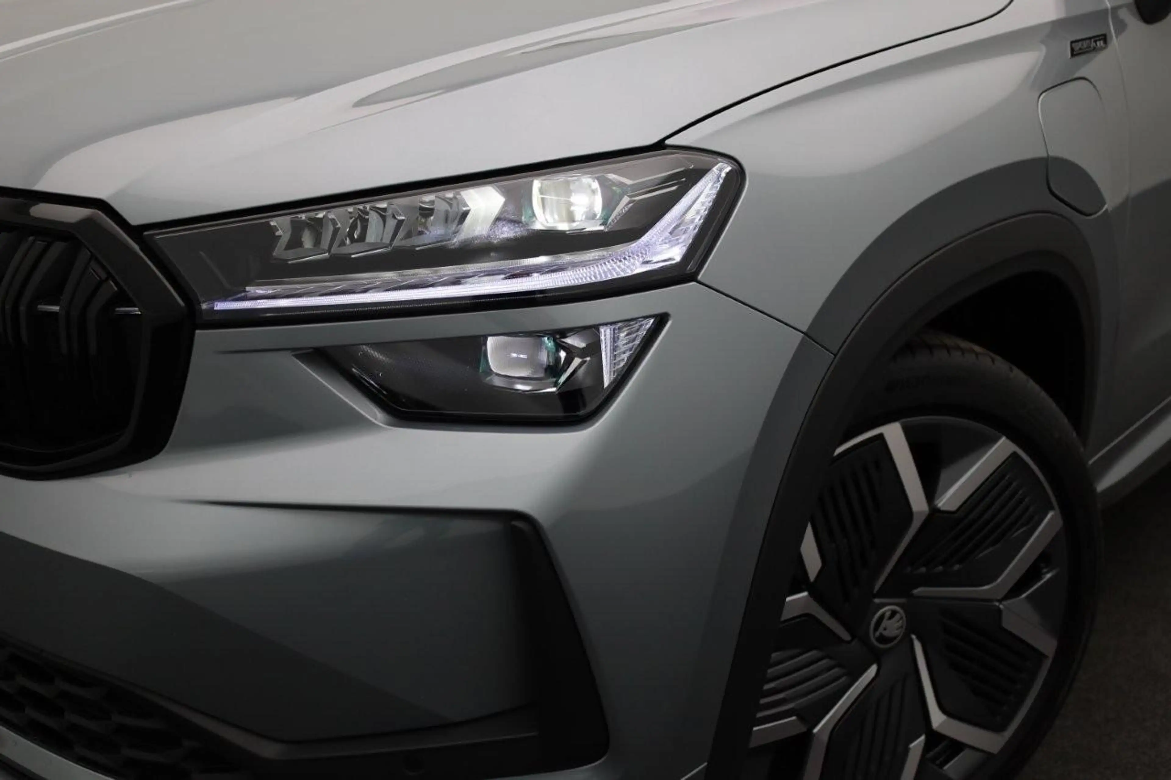 Skoda Kodiaq Sportline 1.5 TSI 204PS PHEV DSG Sitzheizung v+... — photo 11