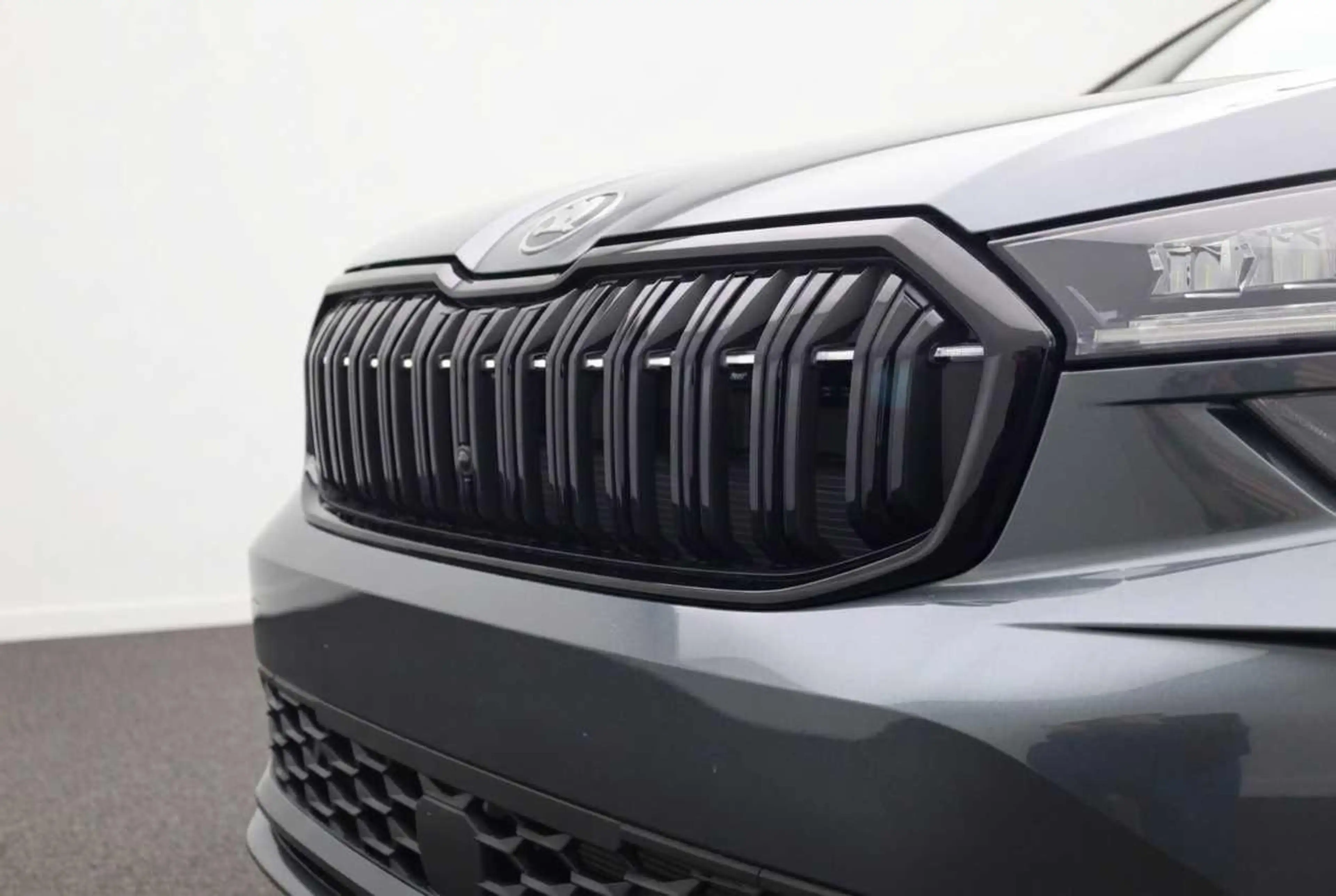 Skoda Kodiaq Sportline 1.5 TSI 204PS PHEV DSG Sitzheizung v+... — photo 12