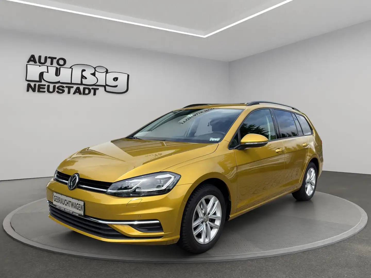 Volkswagen Golf Variant Comfortline 1.0 TSI*AHZV*ACC*LED* Sárga - 1