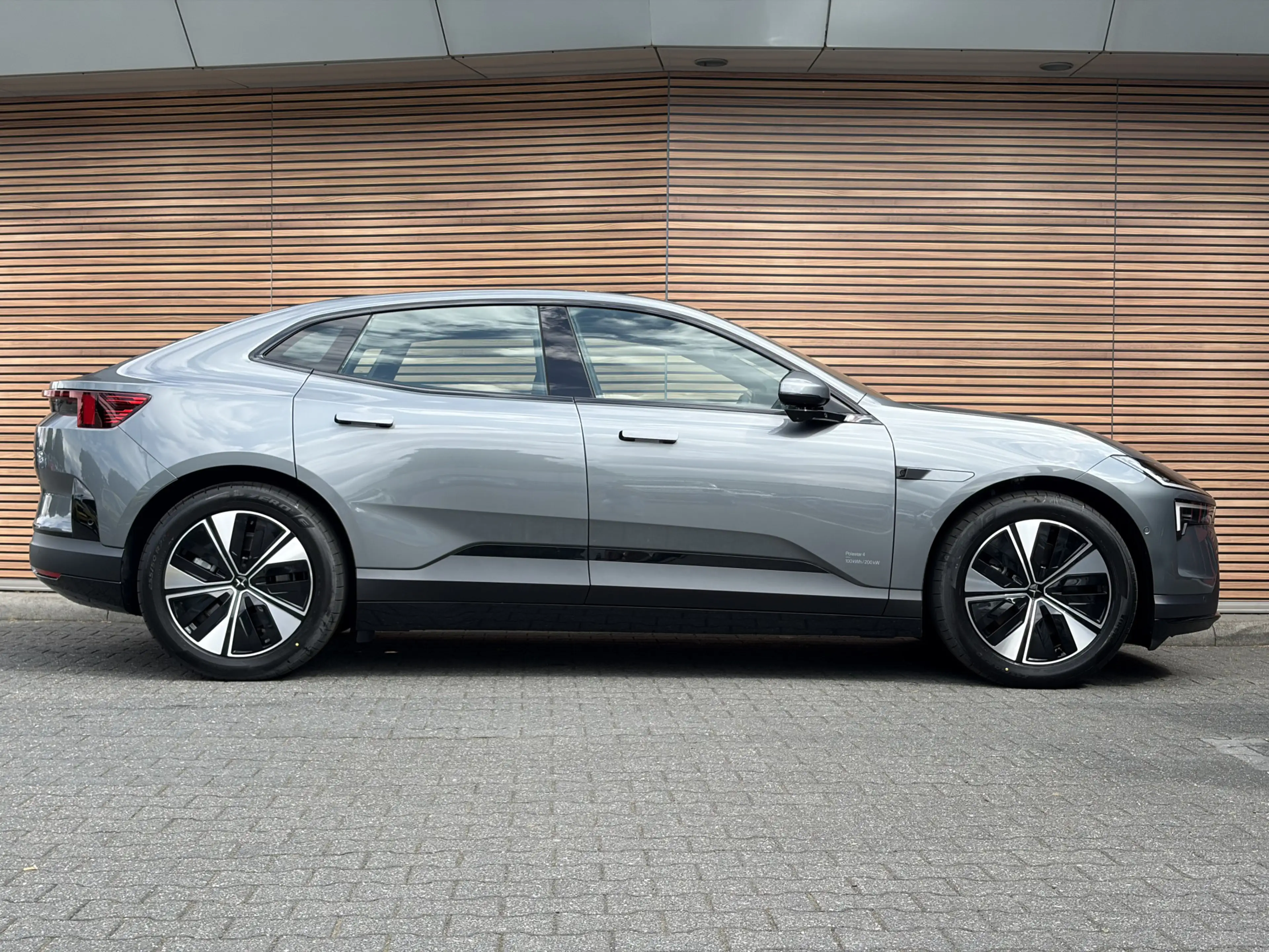 Polestar 4 Long Range Single motor 100 kWh Cruise control ada — photo 6